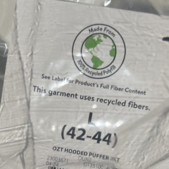 Ozark Trail Beige Hooded Puffer Jacket - Picture 6 of 7